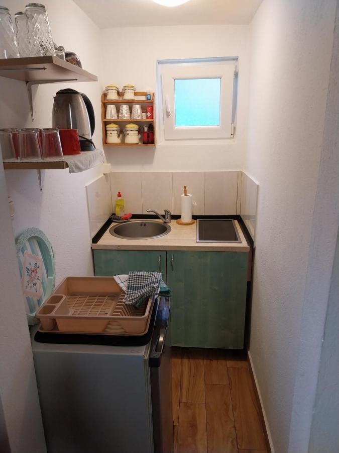 Petkovic Apartmani 1 Тиват Экстерьер фото