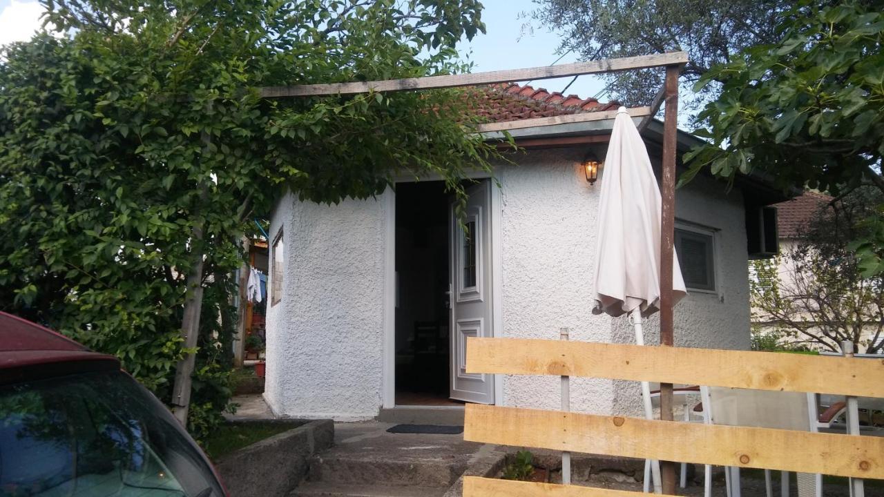 Petkovic Apartmani 1 Тиват Экстерьер фото