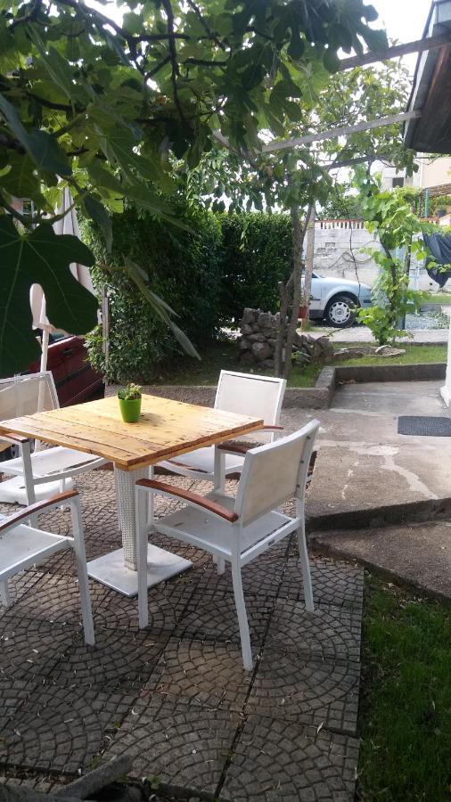 Petkovic Apartmani 1 Тиват Экстерьер фото