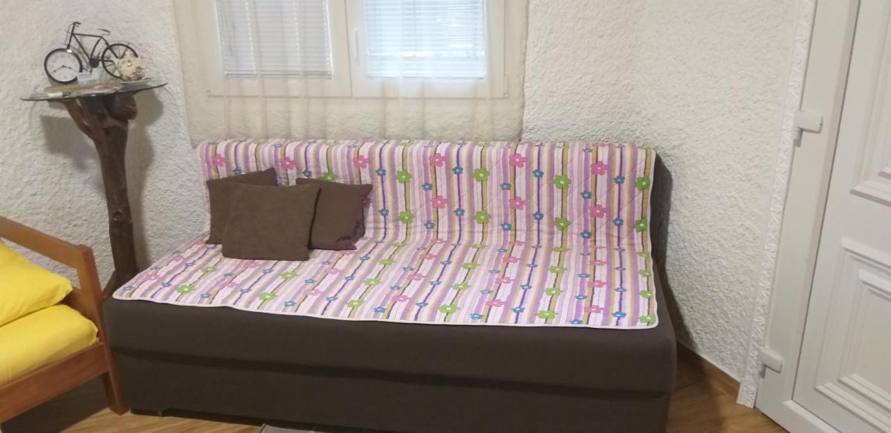 Petkovic Apartmani 1 Тиват Экстерьер фото